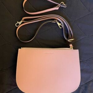 Lo & Sons Waverley 2 Large—in like new condition